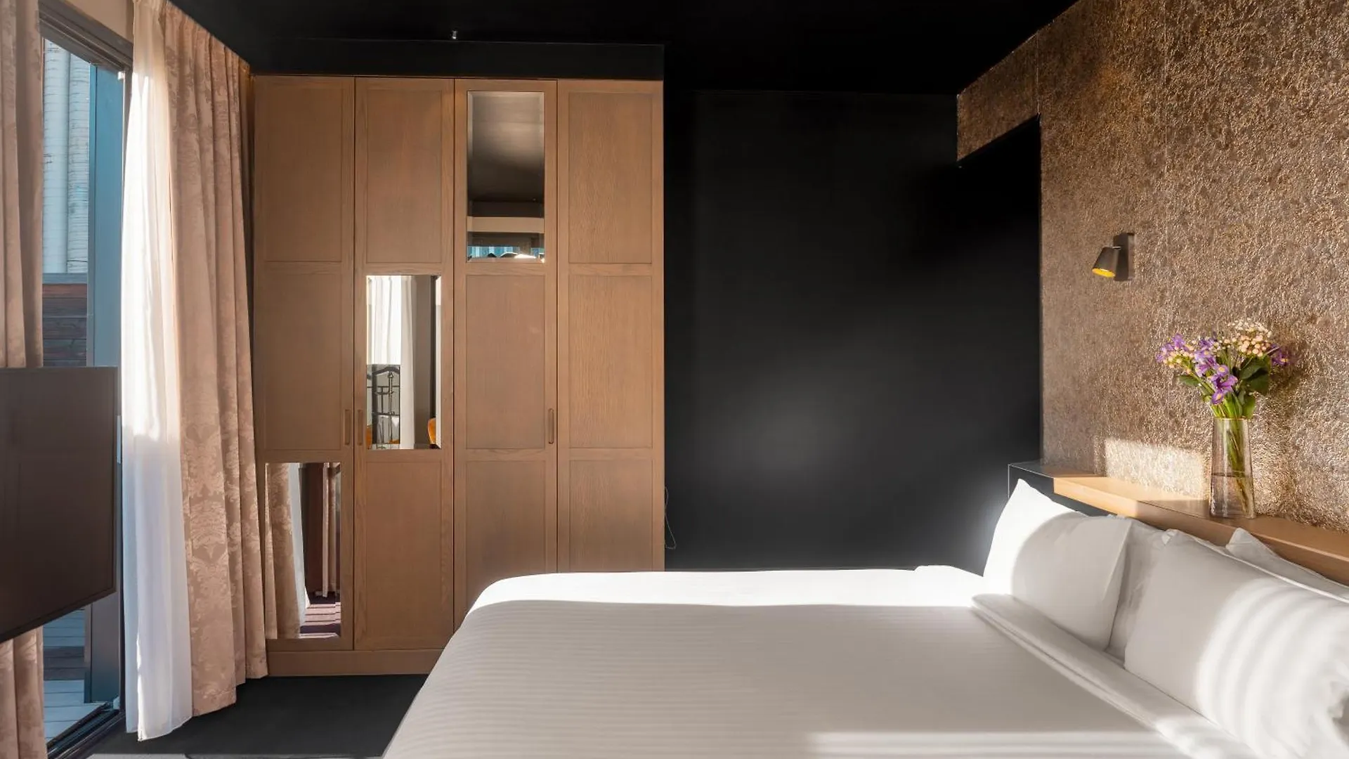 Hotel Grand Lafayette